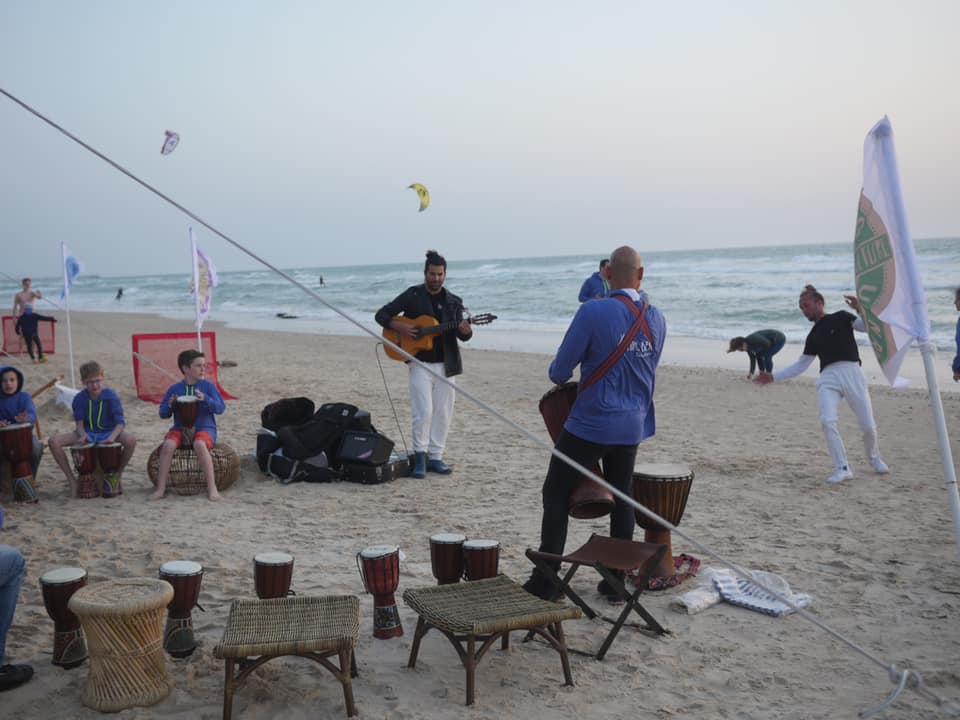 בית על החוף בשרון - אדם וטבע
