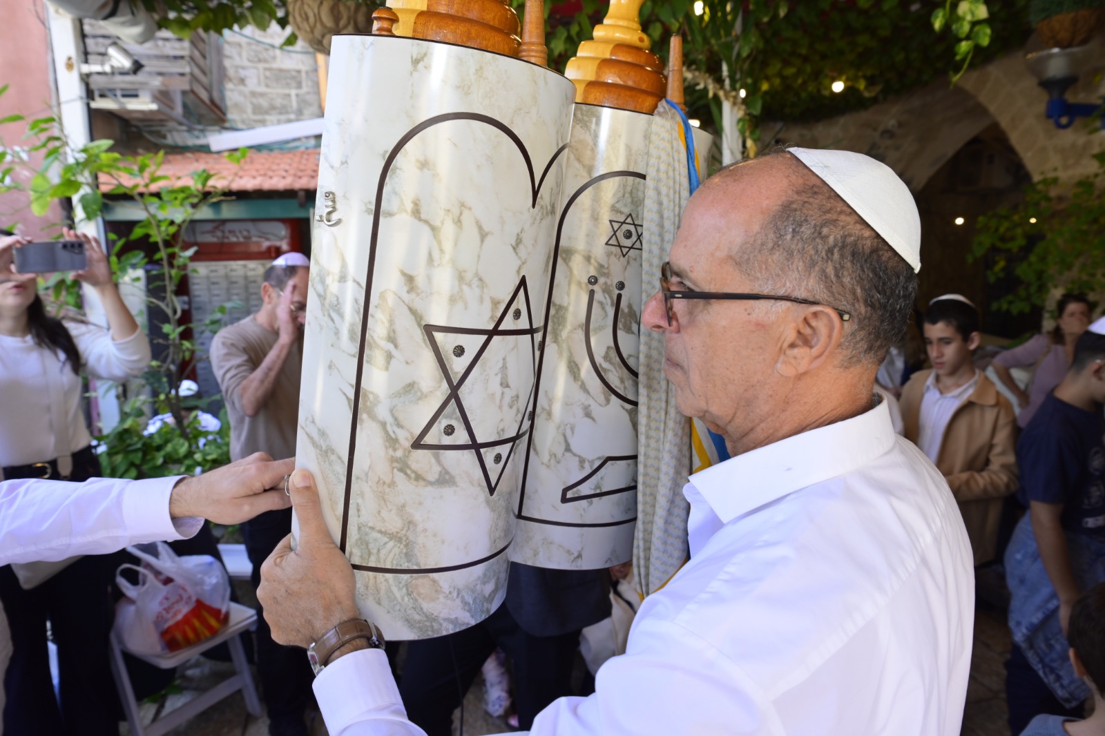 מזל דגים גלריה לאירועים - עלייה לתורה ביפו