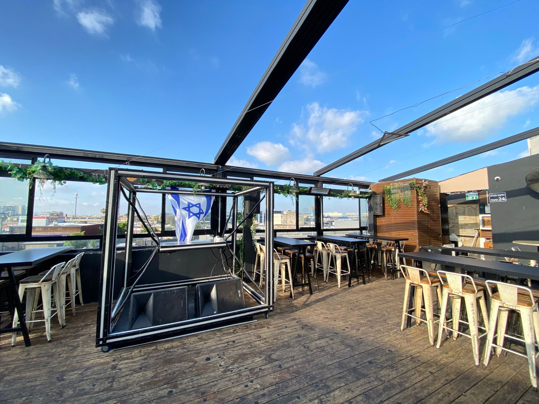 ROOFTOP EVENTS גג ברובע - ראשון לציון