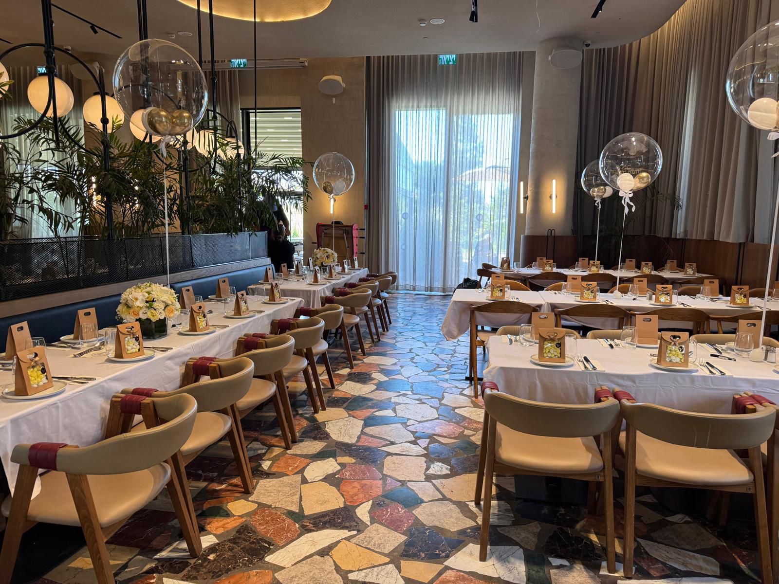 לוצ'אנה מבשרת ציון אירועים