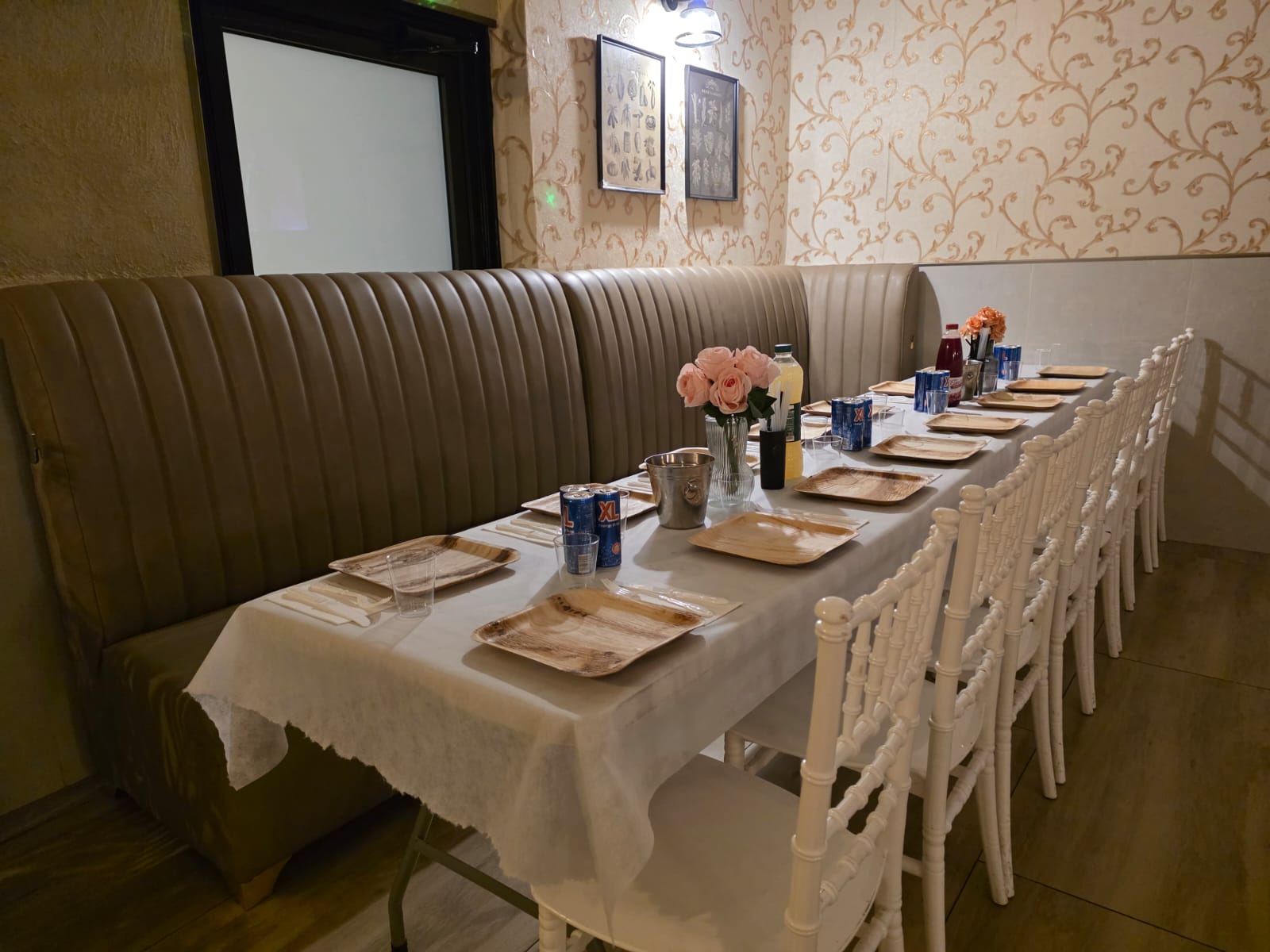 פאפוס אירועים בחדר פרטי / מסיבות בריכה  - רחובות