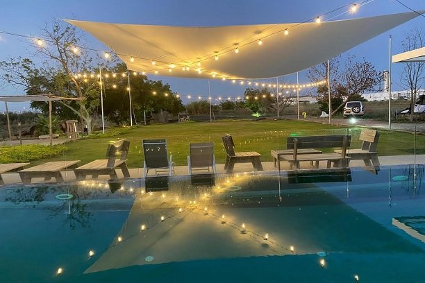 אחוזה 14 - מסיבות בר בת מצווה בבריכה  במרכז