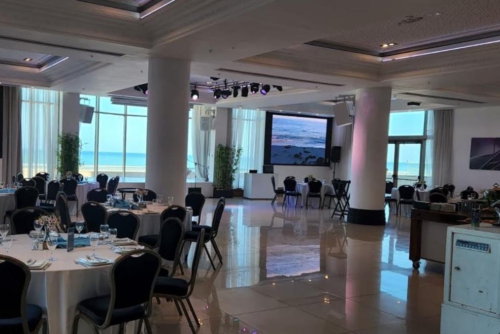 אלמוג אירועים מול הים - חיפה