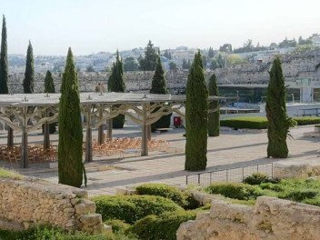 מרכז דוידסון - בר מצווה בכותל הדרומי - ירושלים